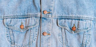 Kurtki jeansowe i moda uniseksowa: jak ten typ ubioru wpisuje się w trend na niestereotypowe ubrania?
