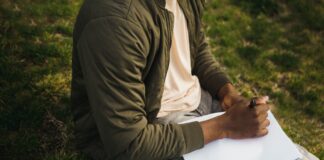 10. Jakie cechy kurtki puchowej decydują o jej jakości?