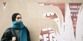 8. Kurtki pikowane w stylu oversize - jak nosić?