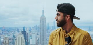 7. Kurtki bomberki dla dzieci - jakie modele są dostępne i jak je łączyć w stylizacjach?