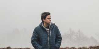 6. Najlepsze marki produkujące kurtki bomberki - które z nich są najbardziej cenione i dlaczego?