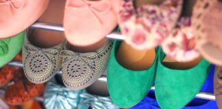 Baleriny damskie z klamrą