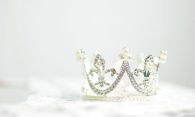 Jaką biżuteria na panieński?