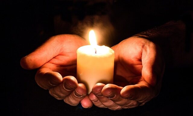 Jak się nazywa świeca w kościele?