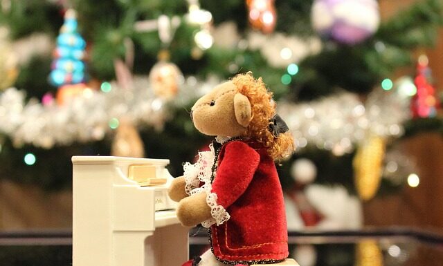 Czy można założyć czarny stanik pod białą bluzkę? Czy można założyć czarny stanik pod białą bluzkę?