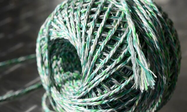 Jak zawiązać muszkę z krawata?