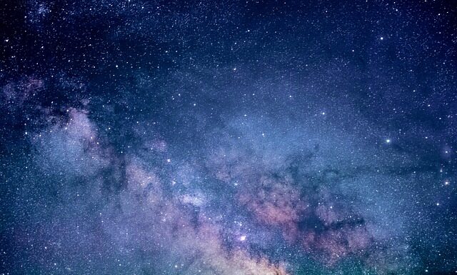 Do czego niebieski krawat?