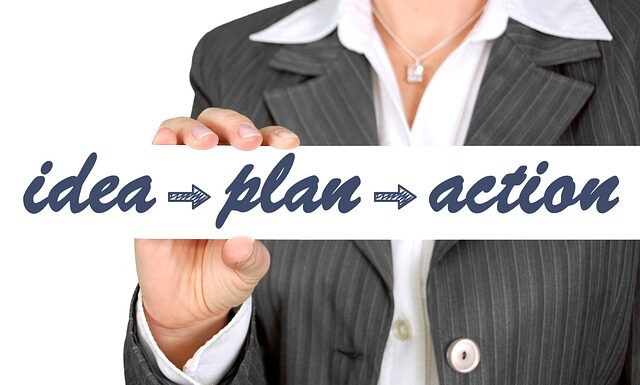 Jaka bluzka do skórzanych legginsów?