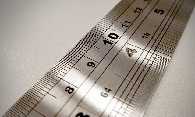 Jak się mierzy długość kurtki?