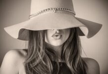 Co jest modne krawat czy muszka?