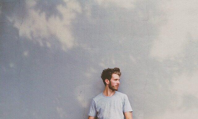 Czym się różni podkoszulek od koszulki? Czym się różni podkoszulek od koszulki?