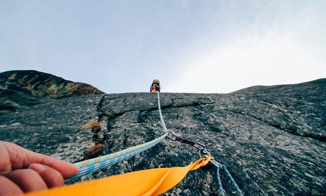 Jak prowadzić mokra muchę?