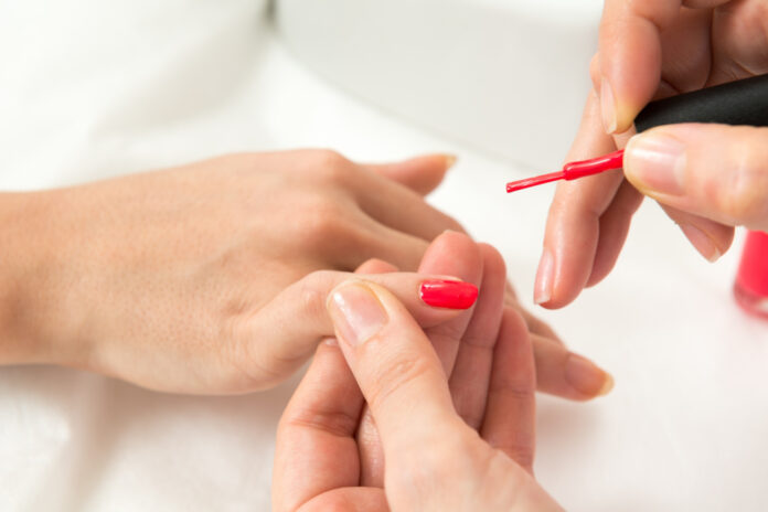 Manicure hybrydowy